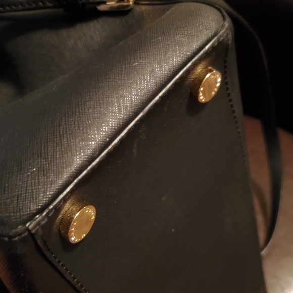 MK- Saffiano Leather Large Jet Set Double Zip Tote - Picture 13 of 15